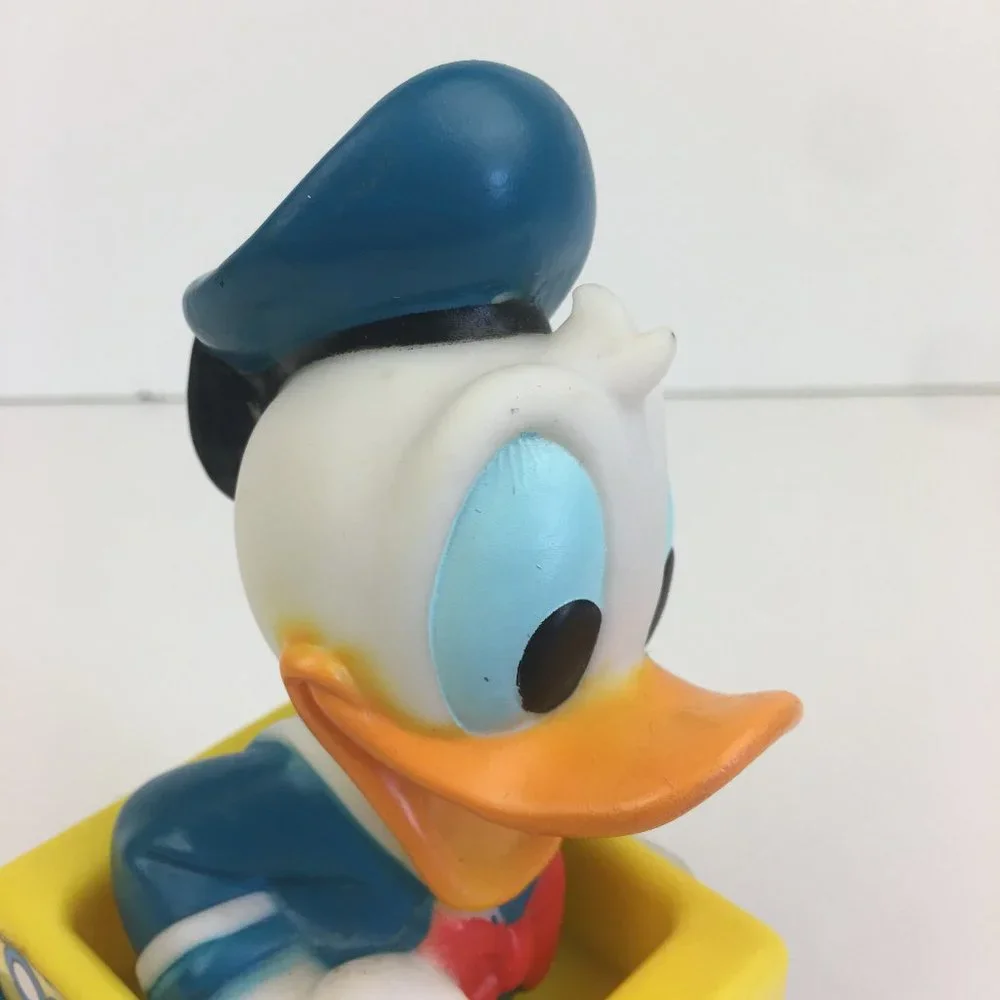 Vintage 1980s Walt Disney Donald Duck Replacement Train‎ Kids Toy Plastic Rubber